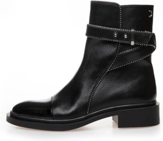 Copenhagen Shoes Leren laars met huidlak detail Black Dames