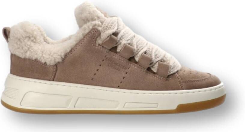 Copenhagen Studios Taupe Suede Skater Sneakers met Lamswol Brown Dames