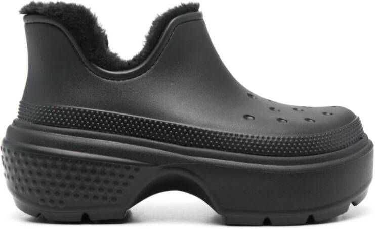 Crocs Zwarte enkellaarsjes met faux-fur voering Black