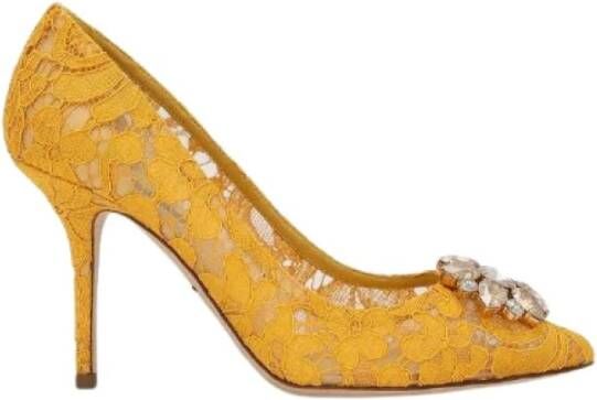 Dolce & Gabbana Regenboog Kant Pumps met Broche Yellow Dames