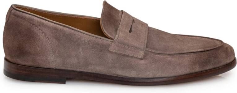 Doucal's Bruine Suède Loafers voor Heren Brown Heren