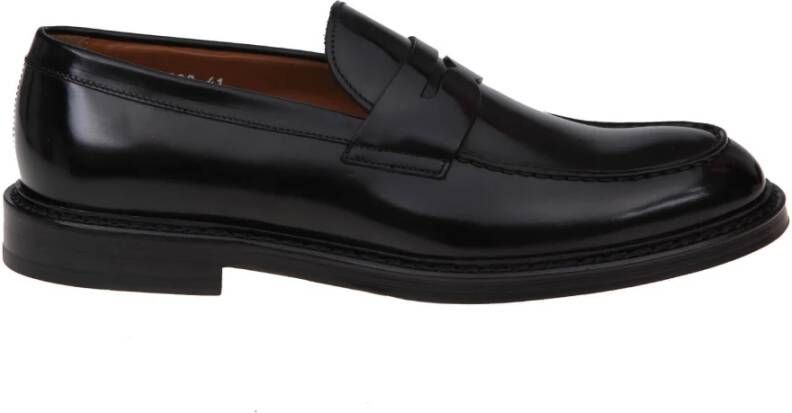 Doucal's Zwarte Leren Loafers Klassieke Stijl Black Heren