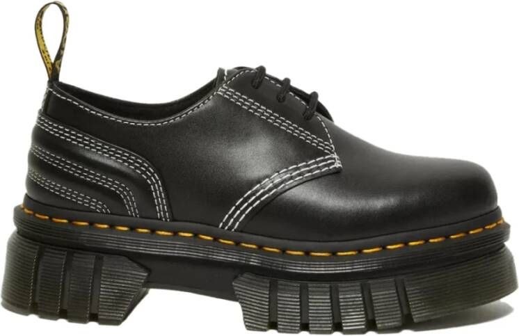 Dr. Martens Low-Top Sneakers Audrick 3i Quilted Platform Shoes in zwart