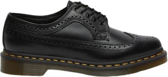 Dr. Martens Klassieke zwarte sneakers met iconische stijl Black