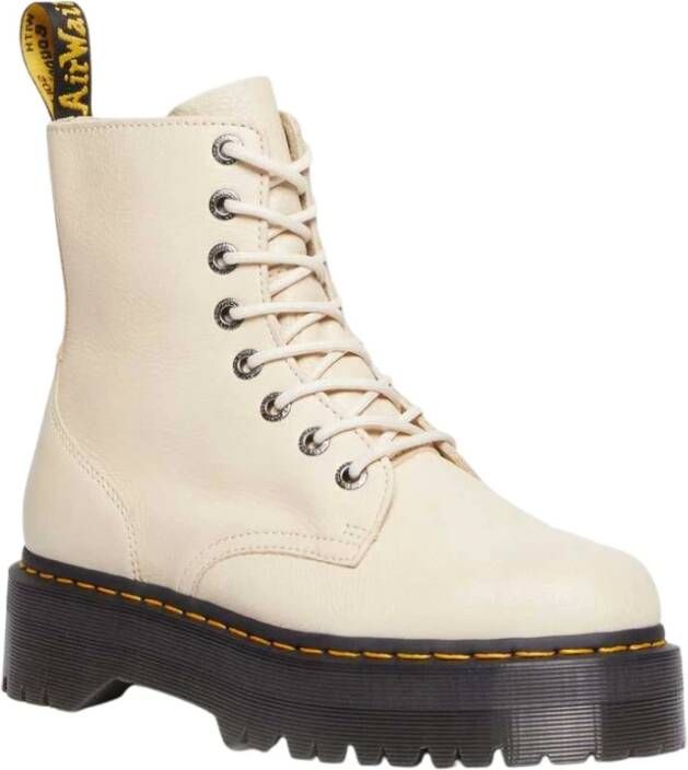 Dr. Martens Beige Leren Enkellaarzen met Dubbele Sluiting Beige Dames