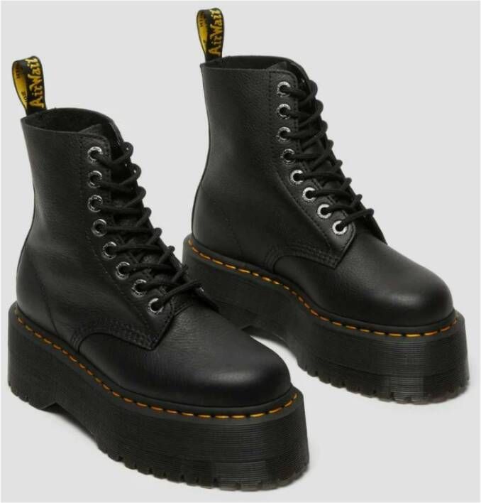 Dr. Martens Lace-up Boots Zwart Dames