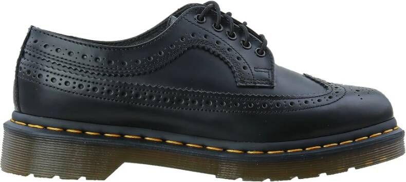 Dr. Martens Klassieke zwarte sneakers met iconische stijl Black