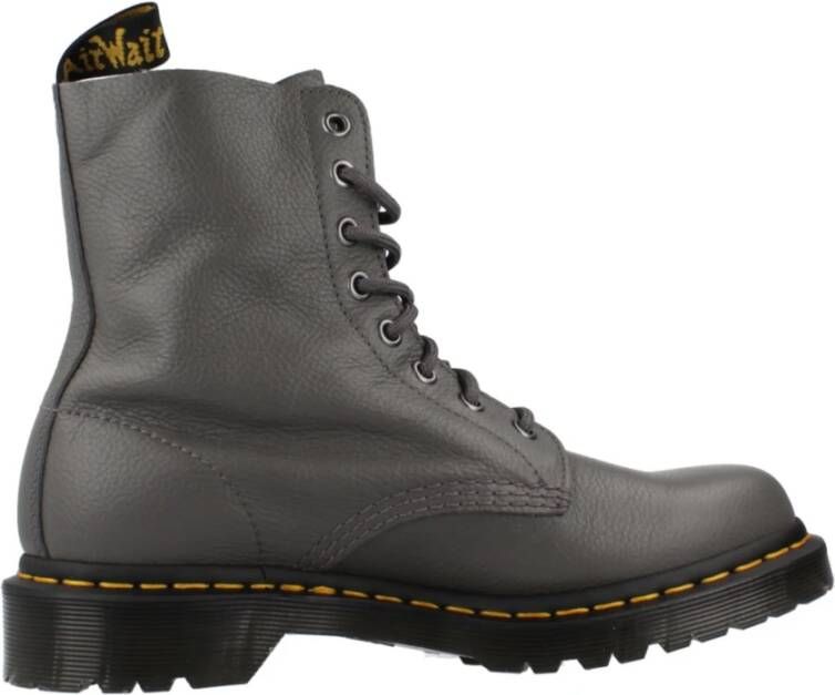 Dr. Martens Stijlvolle Veterschoenen voor dagelijks gebruik Gray Dames