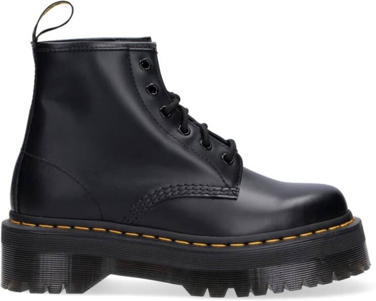 Dr. Martens Stijlvolle Veterschoenen voor Black