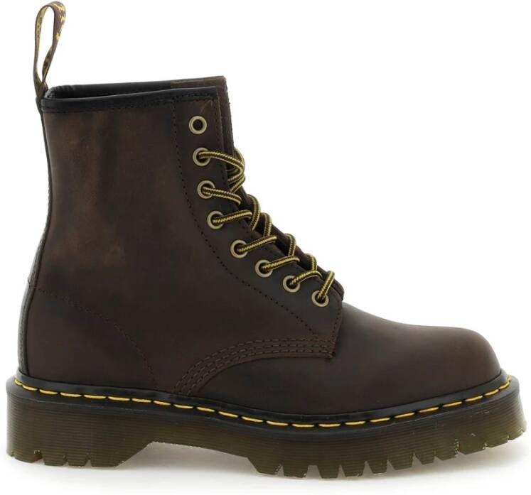 Dr. Martens Vintage Veterlaarzen voor gevecht Brown Dames