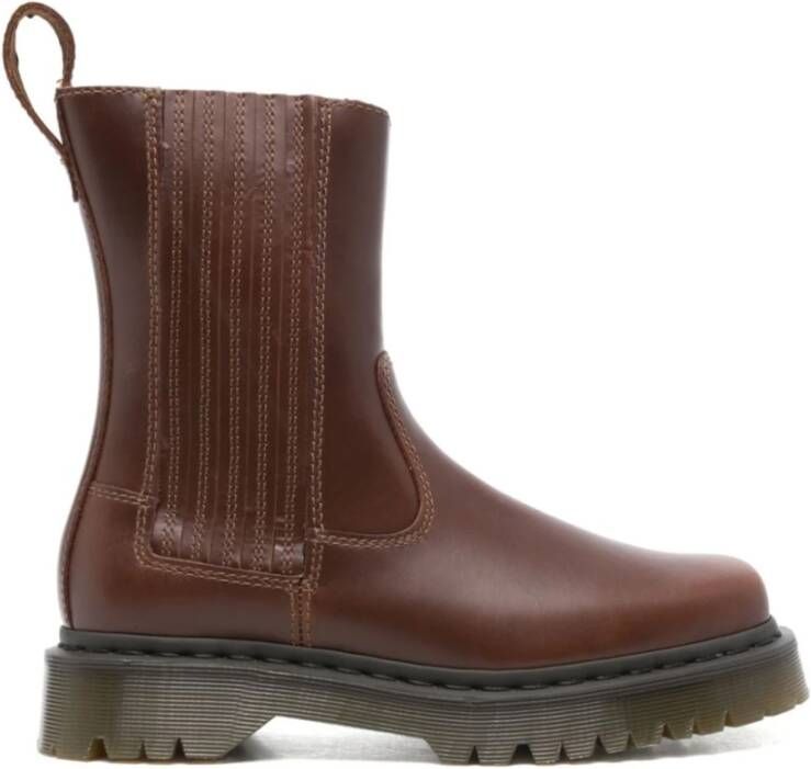 Dr. Martens Winterlaarzen voor stijlvolle outfits Brown Dames