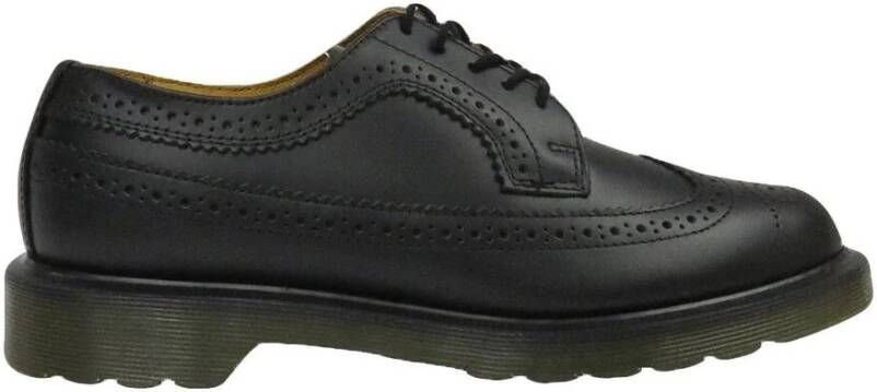 Dr. Martens Klassieke zwarte sneakers met iconische stijl Black