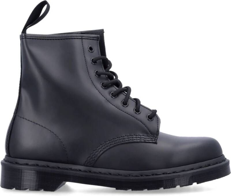 Dr. Martens Zwarte Gesloten Veterschoenen Aw24 Black Heren