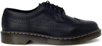 Dr. Martens Klassieke zwarte sneakers met iconische stijl Black