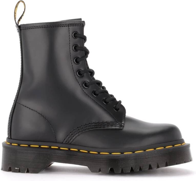 Dr. Martens Zwarte Leren Enkellaarzen 8-Gaats Black Dames