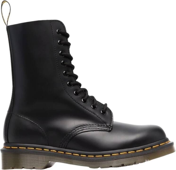 Dr. Martens Zwarte leren platte veterschoenen Black Dames