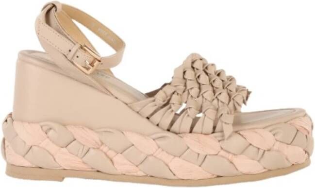 Emanuelle Vee Leren Sleehak Sandalen Beige Dames