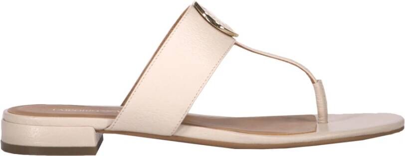 Emporio Armani Leren teenslippers met metalen plaat Beige Dames