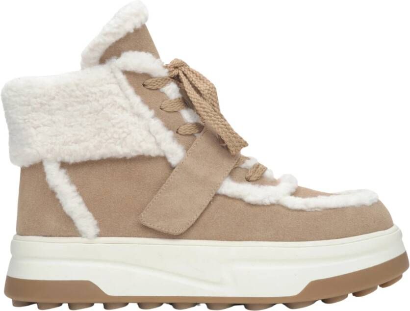 Estro Beige Velours Enkellaarzen voor Dames voor de Winter met Wollen Voering Beige Dames