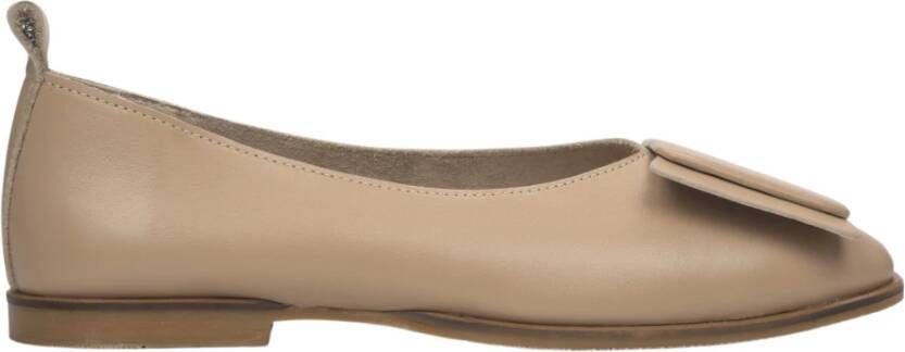 Estro Dames Beige Leren Ballet Flats met Decoratieve Versiering Beige Dames