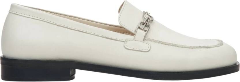 Estro Dames Crème Beige Leren Loafers met een Zilveren Ketting Er00114675 Beige Dames