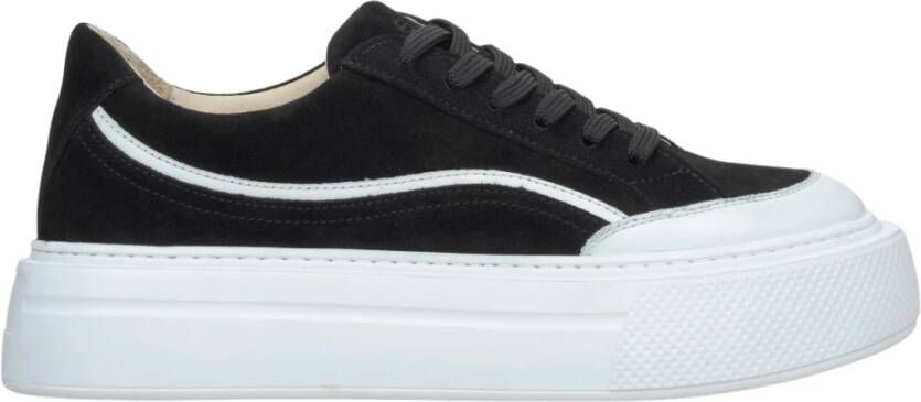 Estro Dames Zwarte Lage Sneakers gemaakt van Echt Italiaans Velours Er00115652 Black Dames