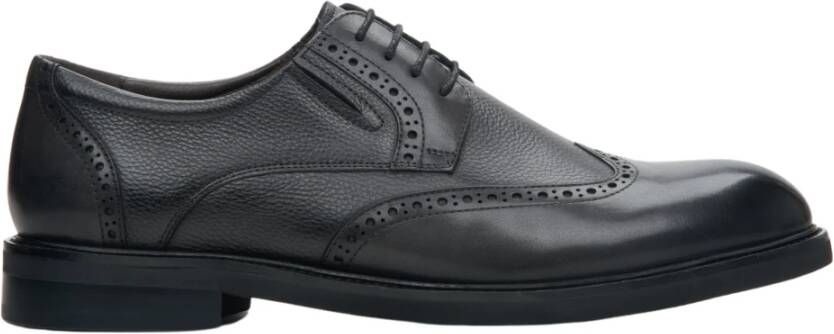 Estro Heren Zwarte Leren Brogues met Decoratieve Perforatie Er00114370 Black Heren