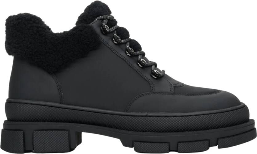 Estro Zwarte Dames Veterschoenen voor de Winter met Echt Bont Er00112245 Black Dames