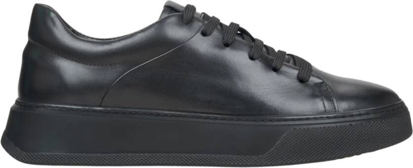 Estro Zwarte lage sneakers voor vrouwen gemaakt van premium Italiaans echt leer Black Dames