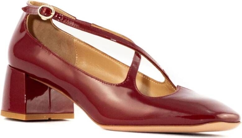 A. Bocca Rode Criss-Cross Pump Schoenen Red Dames