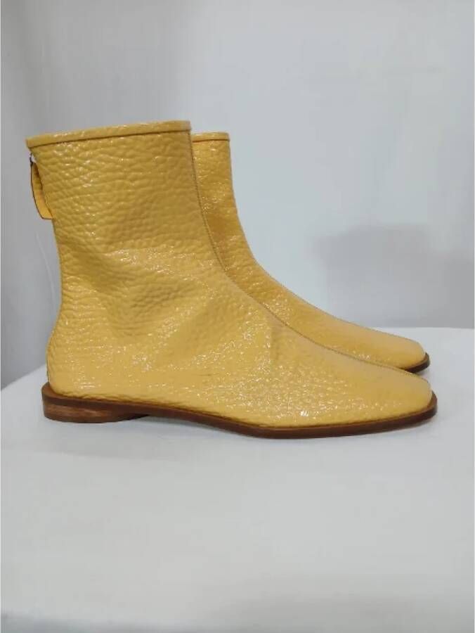 Acne Studios Pre-owned Leather boots Yellow Dames