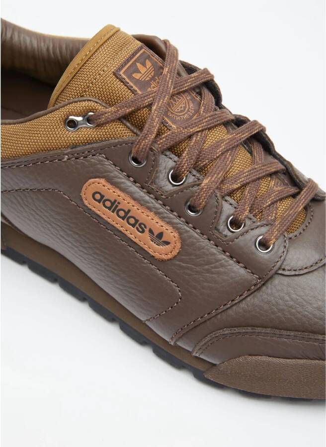 adidas Originals Leren Sneakers met Logo Patch Brown Heren