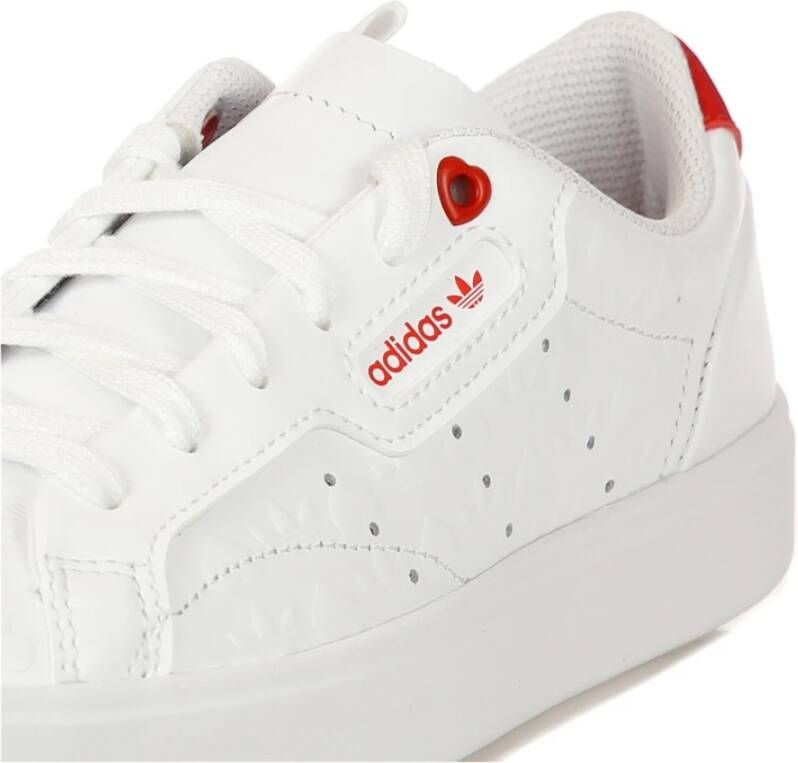 Adidas Stijlvolle lage schoen in Cloud White Scarlet Zwart White Dames