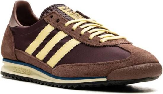 Adidas Stijlvolle Sneakers voor Mannen en Vrouwen Brown Heren