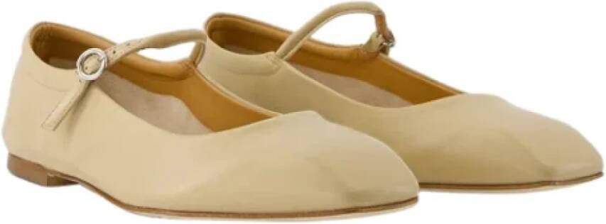 aeyde Leather flats Beige Dames