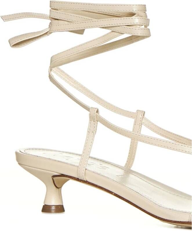 aeyde Stijlvolle Paige Sandalen Beige Dames