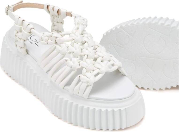 AGL Witte Flatform Sandalen voor Vrouwen White Dames