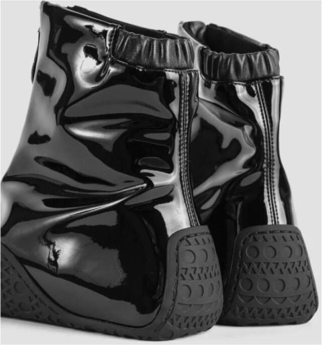 Alaïa Zwarte Patent High-Top Sneakers Black Dames