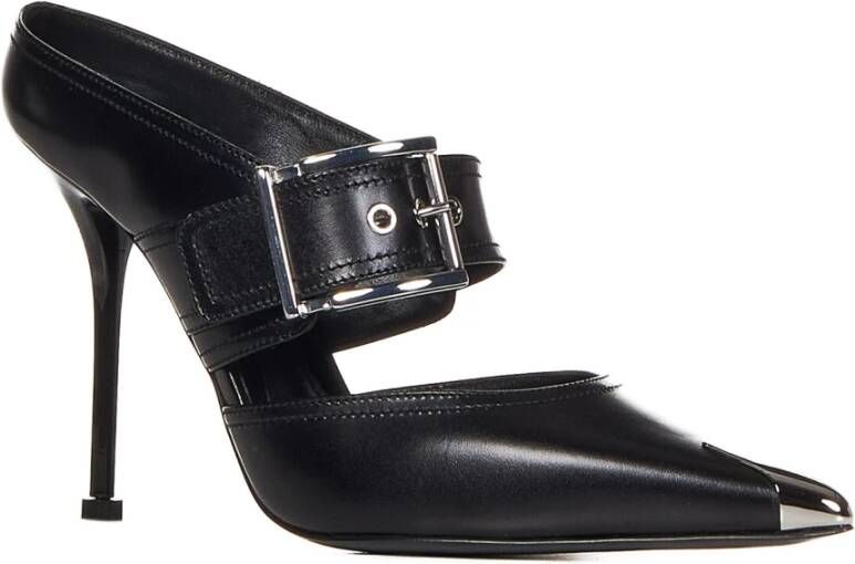 alexander mcqueen Zwarte pumps met punk teenkap Zwart Dames