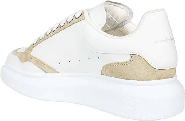 alexander mcqueen Chunky Sole Leren Sneakers met Suède Inzetstukken White Dames