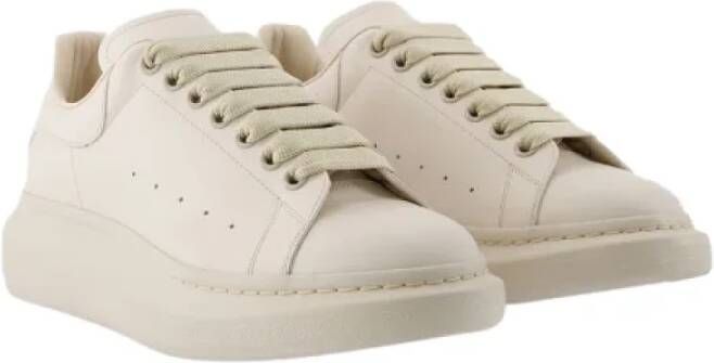 alexander mcqueen Leather sneakers Beige Dames