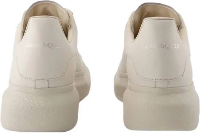 alexander mcqueen Leather sneakers Beige Dames