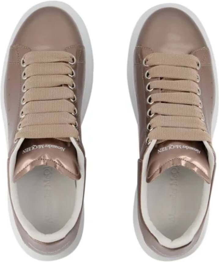 alexander mcqueen Leather sneakers Beige Dames