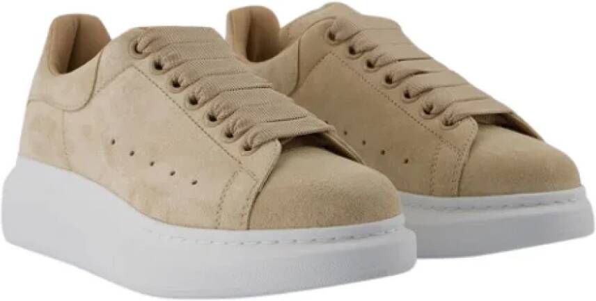 alexander mcqueen Leather sneakers Beige Dames