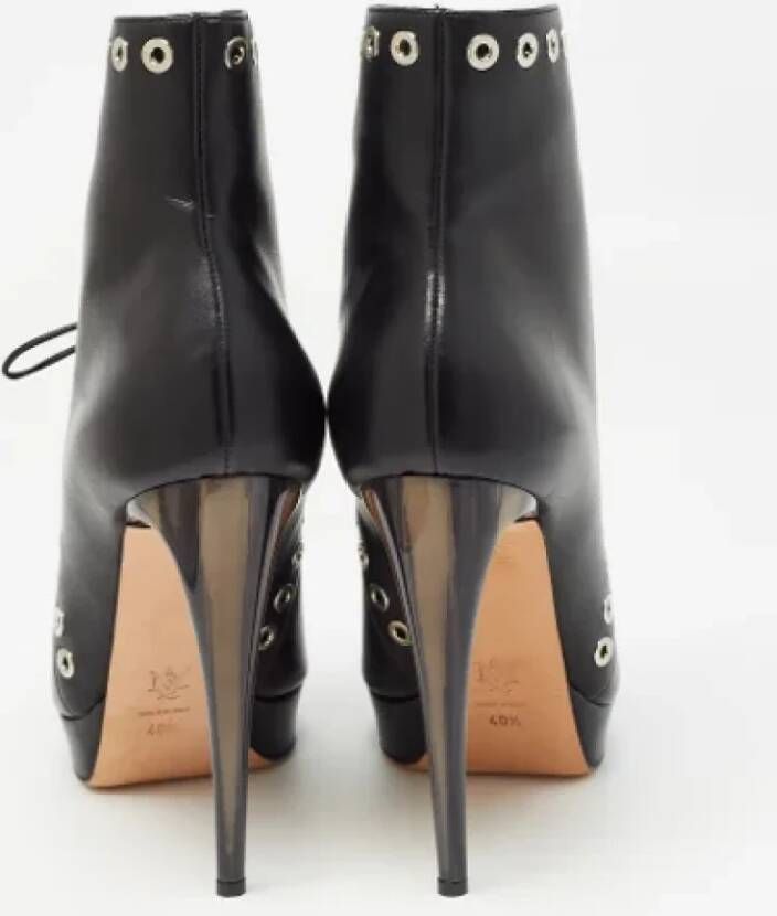 Alexander McQueen Pre-owned Leather boots Black Dames