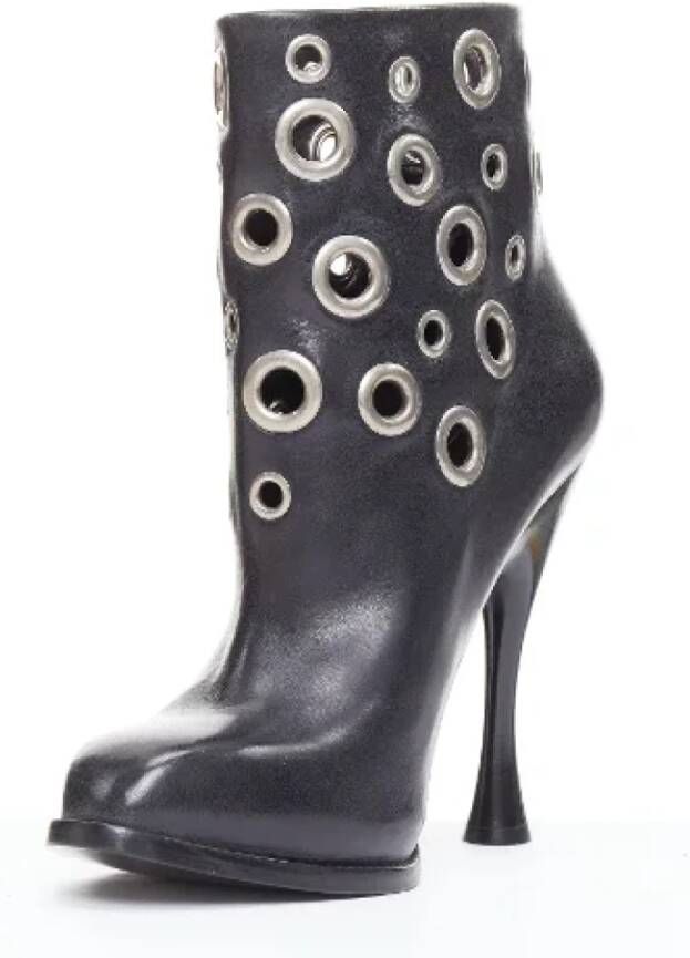 Alexander McQueen Pre-owned Leather boots Black Dames