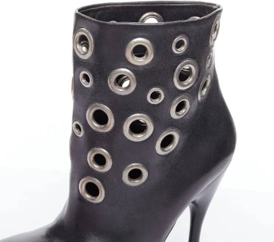 Alexander McQueen Pre-owned Leather boots Black Dames