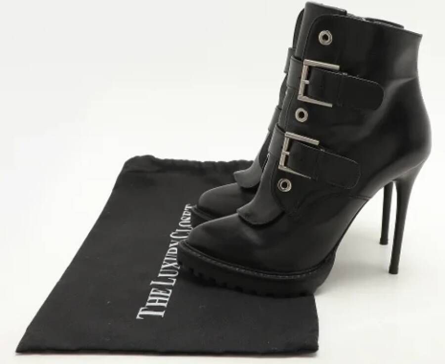 Alexander McQueen Pre-owned Leather boots Black Dames