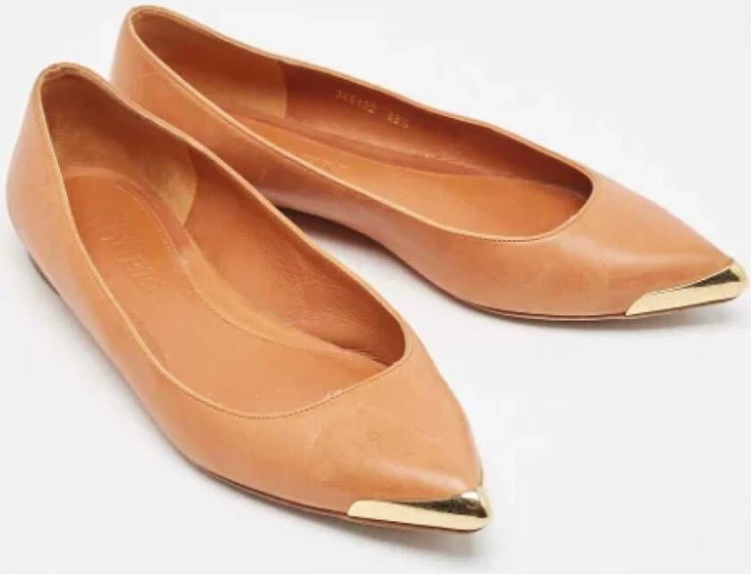 Alexander McQueen Pre-owned Leather flats Beige Dames