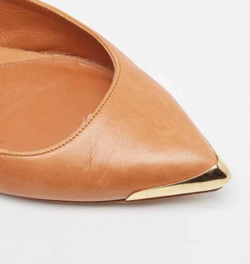 Alexander McQueen Pre-owned Leather flats Beige Dames